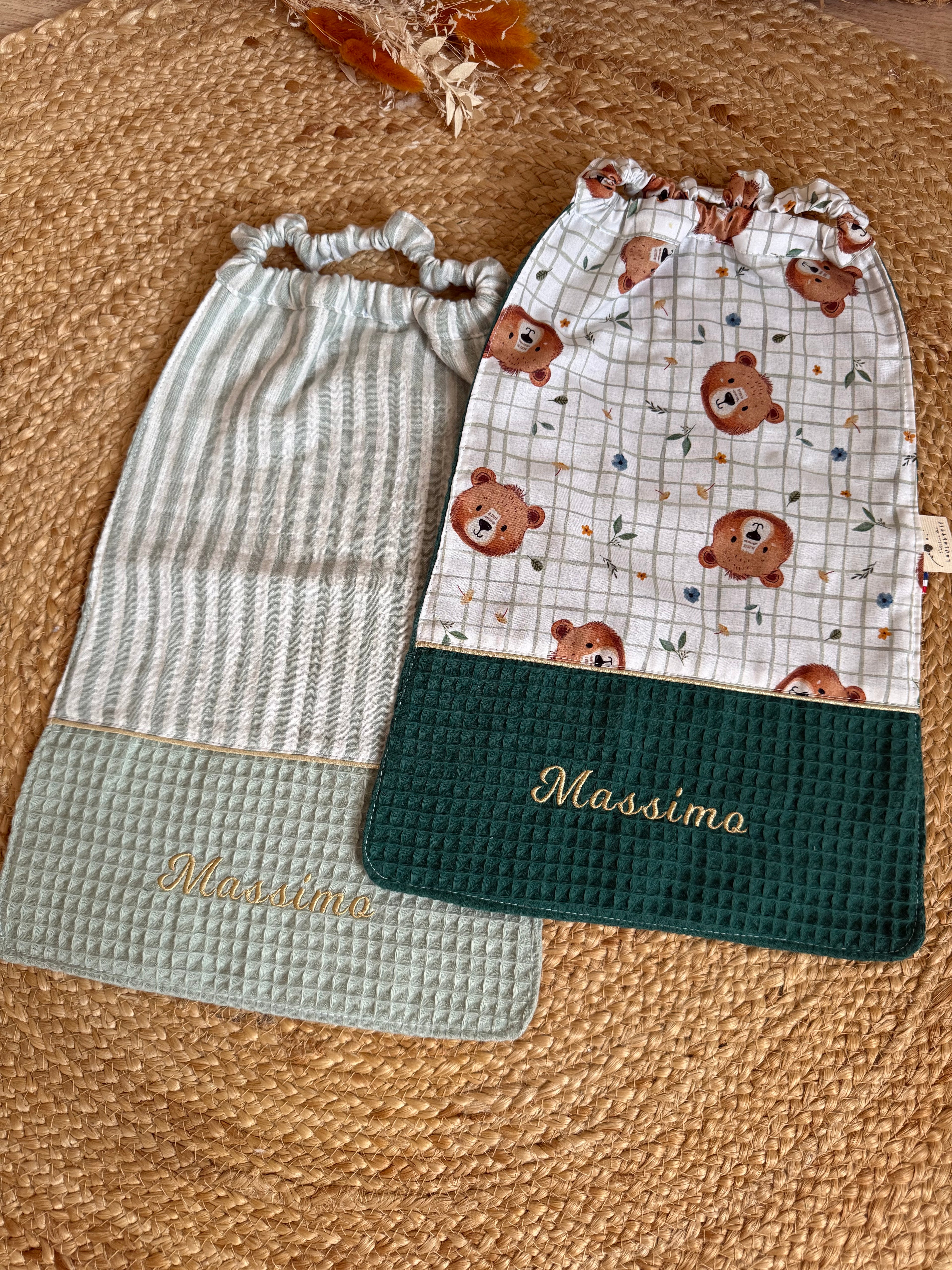 Bavoir élastique personnalisé - avec nid d'abeille